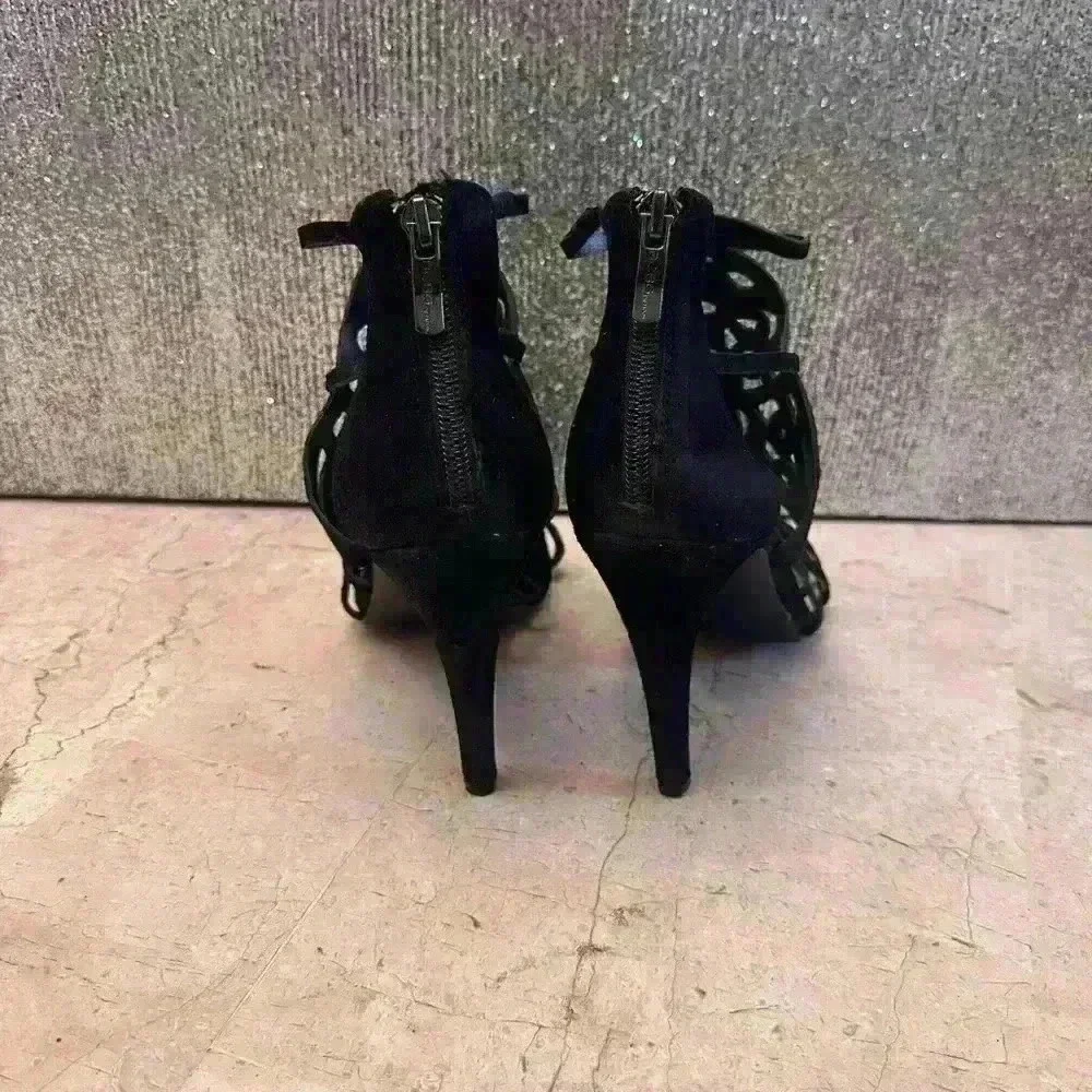 BCBG High heels - Picture 3 of 4